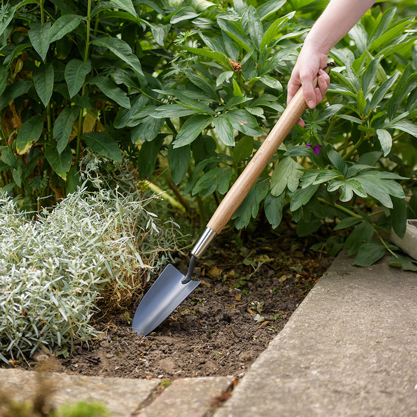 Kent and Stowe Border Hand Trowel